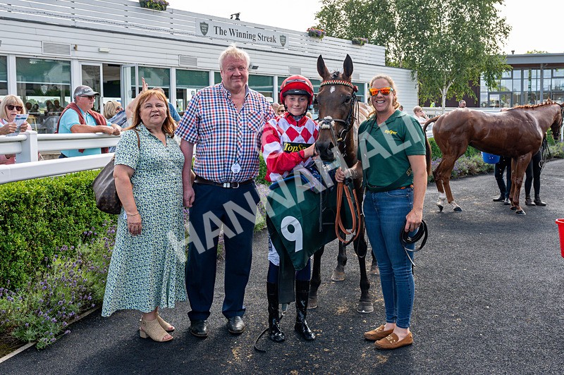 160725-Race 4-Lady Bouquet-2726 - Race 4