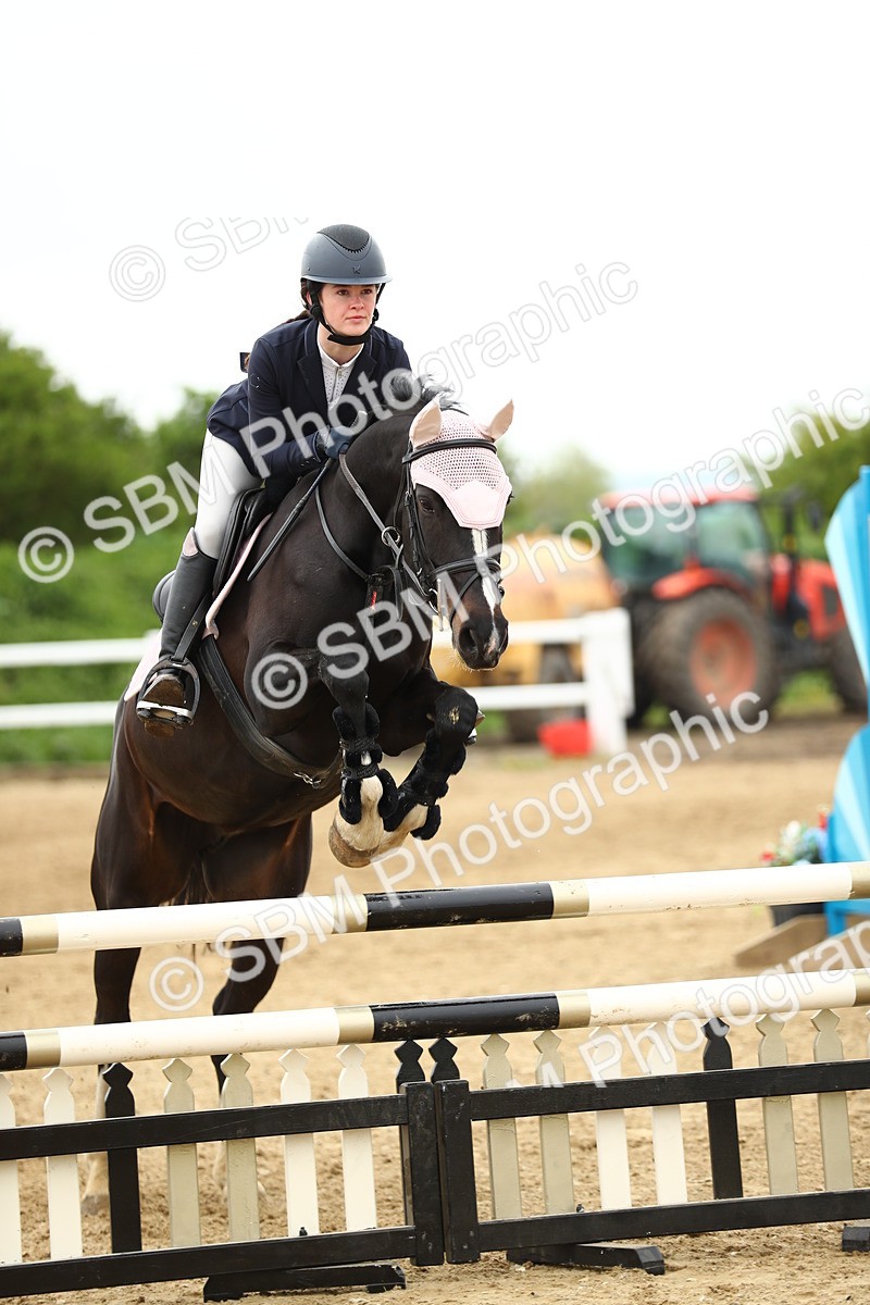 SBM_000449 - Class 2 - Senior British Novice 90cm