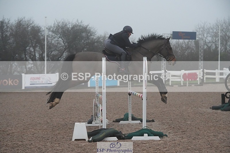 251207-100143-01583 - Cls 16 Blue Chip Winter Qualifier and 90cm