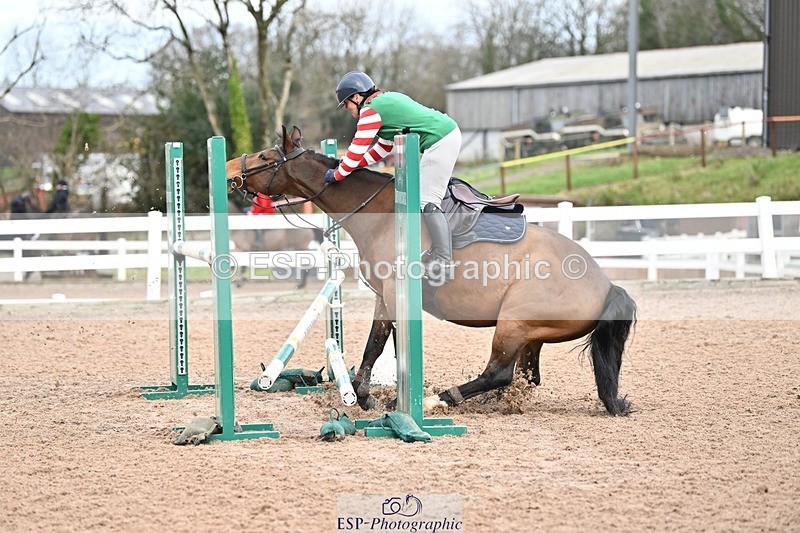 241206-130931-00924 - Cls 5 Newcomers and 1.10m Open