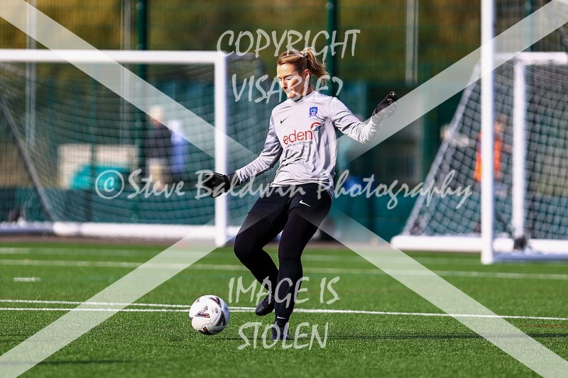 1DX30554 - 2025-10-05 FC Abbey Meads Ladies V Purton  Kingsdown FC Ladies