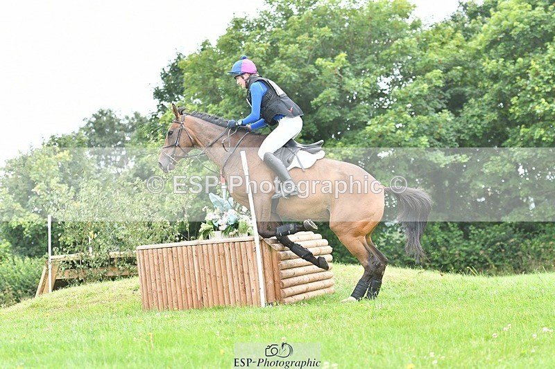 240803-115222-03381 - 015-Lara_Clarkson-NEWTIDE