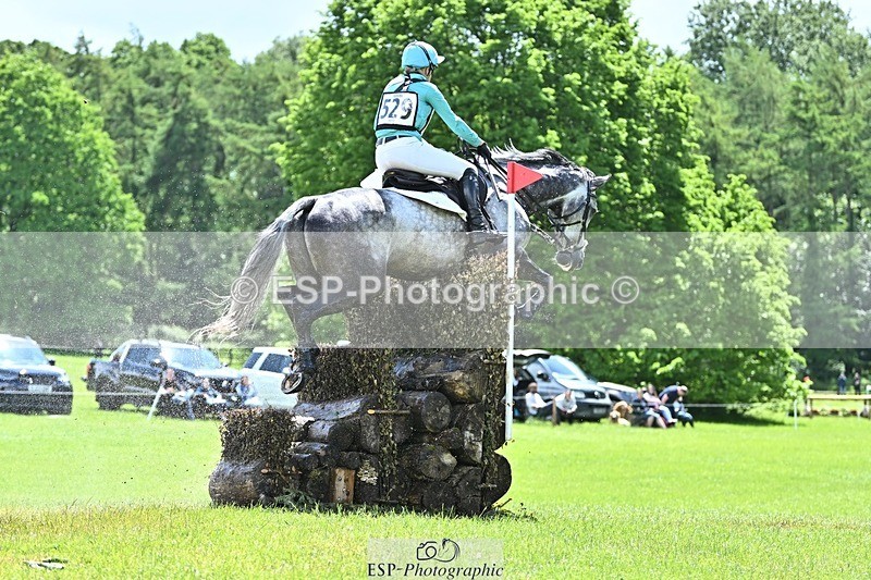 240526-121647-21915 - 529-SBH_BIG_WALL-Izzy_Taylor