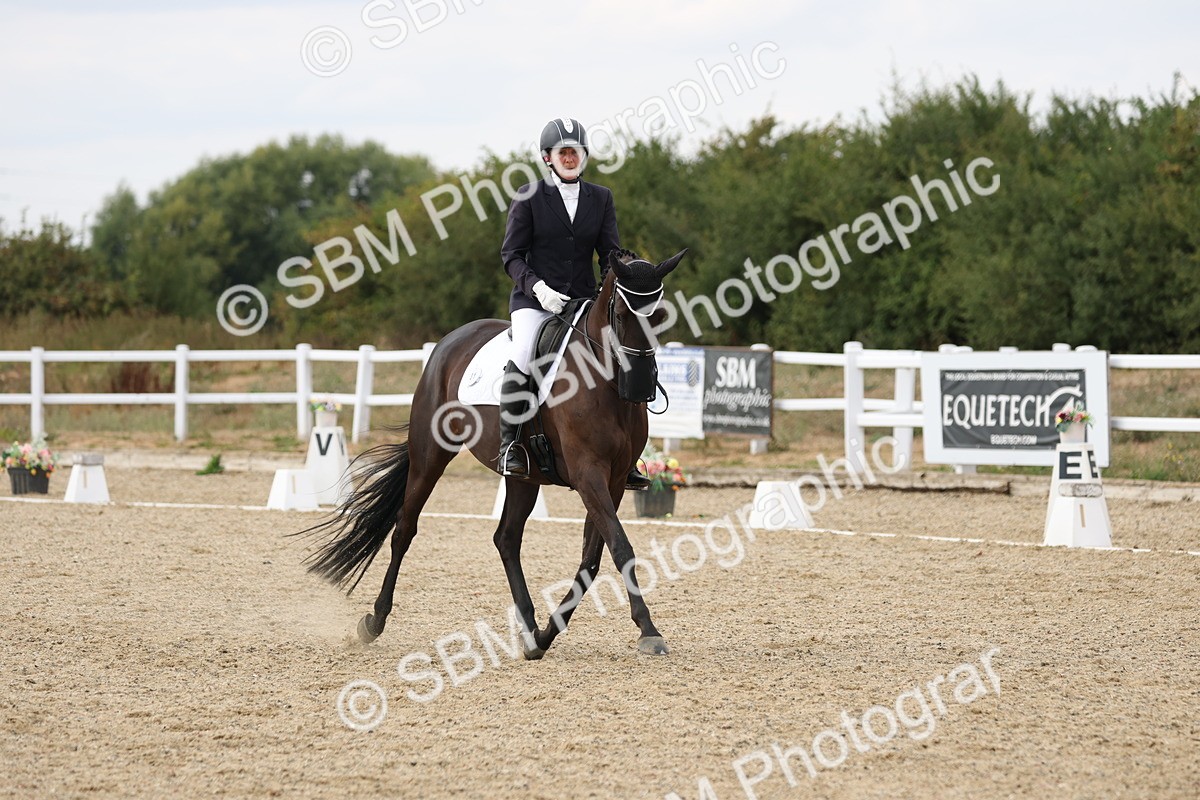 SBM_015588 - Class 6 - E5 Silver 15.54.16.58