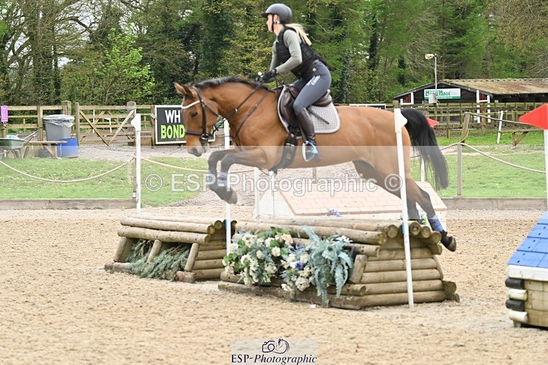 240411-115112-01149 - Group 4 XC