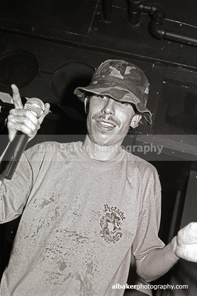 09 - Friends-&-Family @ the-roadhouse 02.10.04