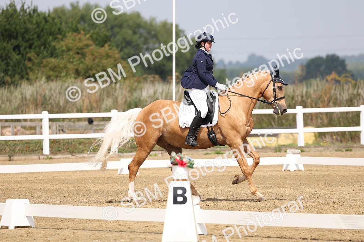 SBM_006137 - Class 6 - novice 6 - 11.50-12.46