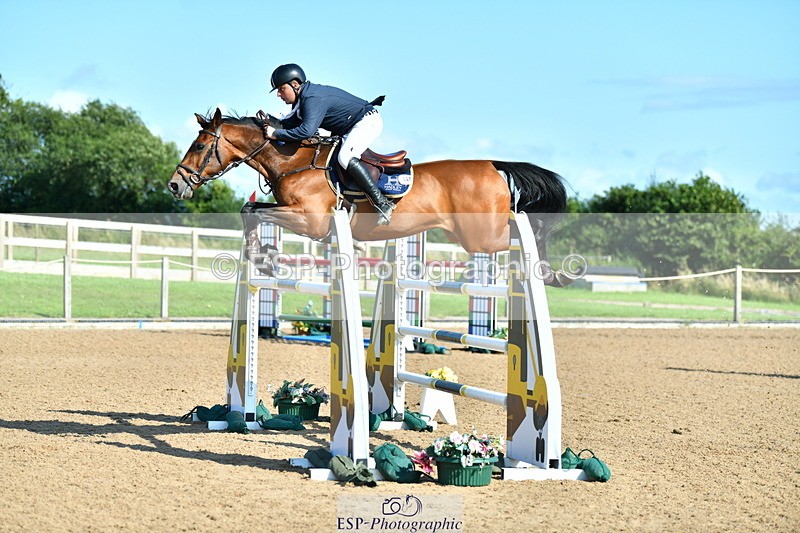 230723A-171304-13801 - Cls 8, 2 Star Medium 1.35m