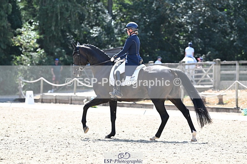 250810A-140129-07203 - 070-Abbie.NewburySeagry.Firstamour