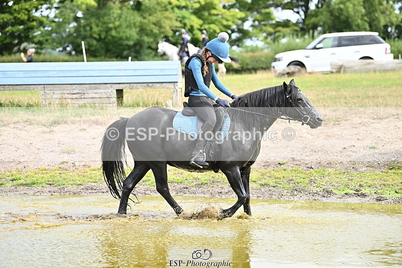 250821B-111548-00240 - Group B - Danielle