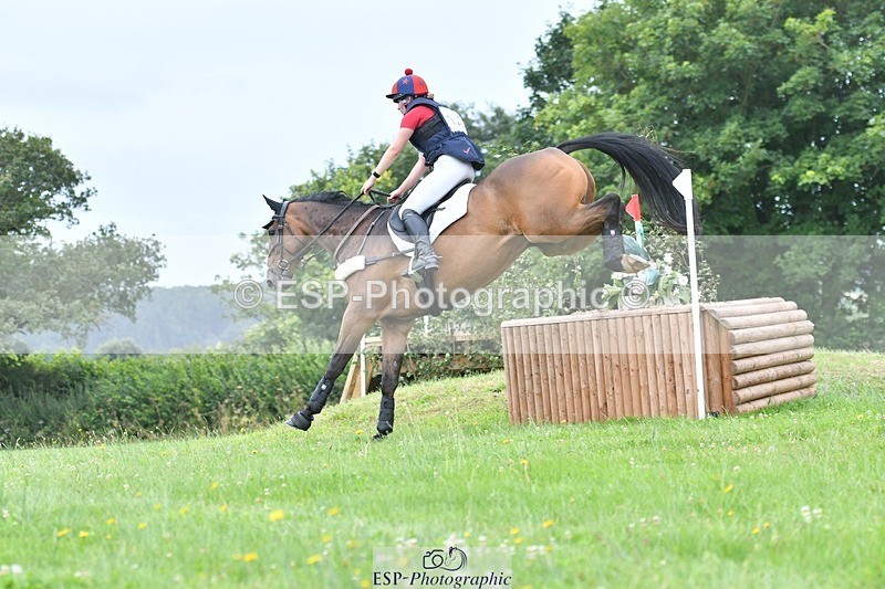 240803-104035-01313 - 102-Lucy_Henretty-Lee-AMANDI_VIVENDI