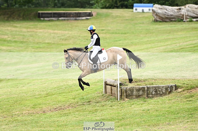 240825X-164113-37324 - 80cm XC 16.30 to 17.30