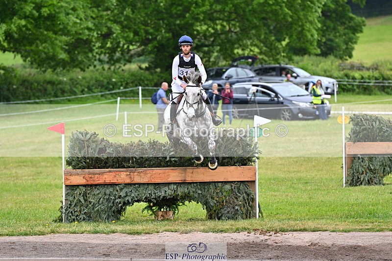 250524A-120207-10059 - B-311-Barnie.Brotherton-WHIXLEY.QUALITAS