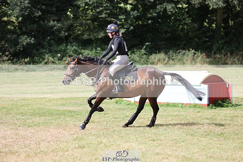 240825X-113917-32306 - 70cm XC 11.00 to 12.00