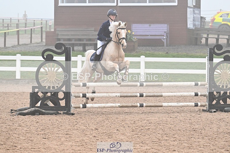 260308-142414-03208 - Cls 15 British Novice and 80cm