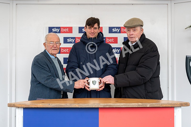 281225-Race 1-Couldbeaweapon-3706 - Race 1