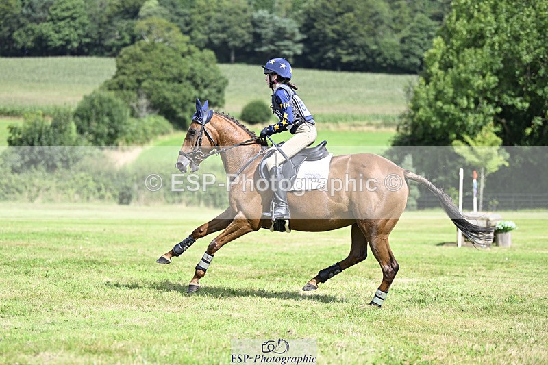 240825X-113019-32542 - 70cm XC 11.00 to 12.00