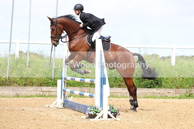 3E7A5886 - Class 4: Senior British Novice/90cm open