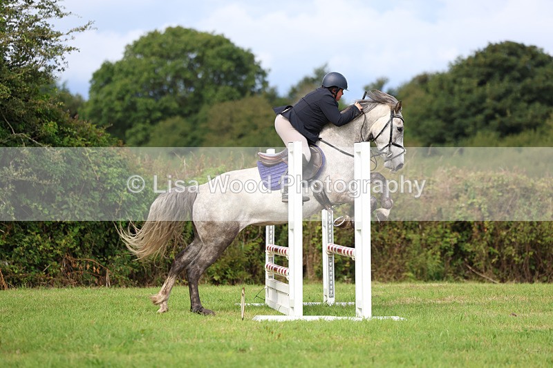 3E7A5794 - Class 2: 70cm Juniors and Seniors