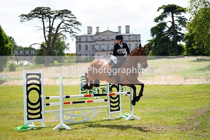 240630X-124452-8348 - 336-Tichy_Sanders-SPARHANGER_VELVET