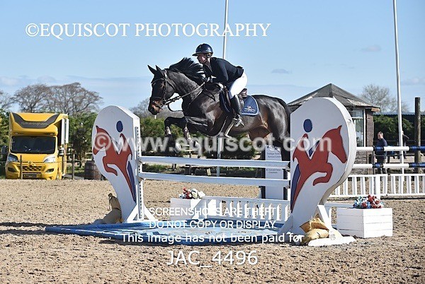 JAC_4496 - CLASS 11 SAT Andrew Hamilton Coach, RHS Foxhunter Championship Qualifier