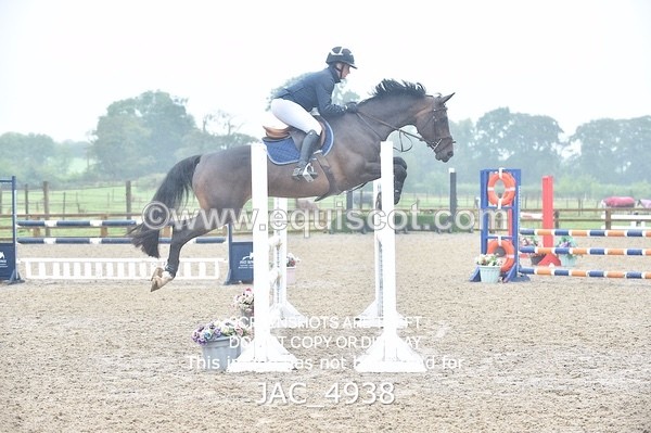 JAC_4938 - CLASS 16 SUN Senior Newcomers/ 1.10m Open