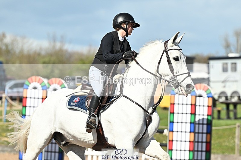 250416-154055-01809 - Cls 6 Foxhunter and 1.20m