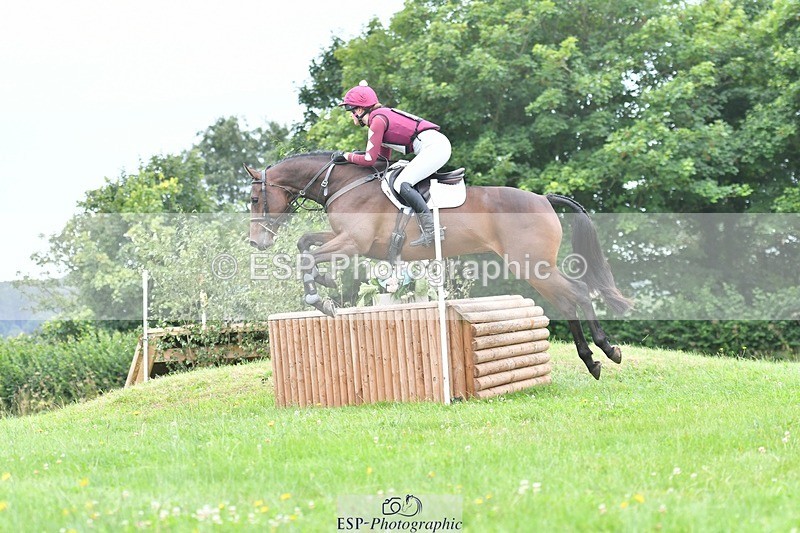 240803-123755-04247 - 077-Georgie_Selley-VICARSTOWN_VICTOR