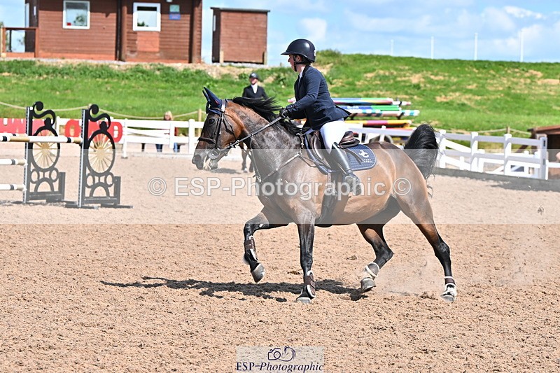 240619A-154005-00913 - Cls 5 Snr Foxhunter and 1.20m Open