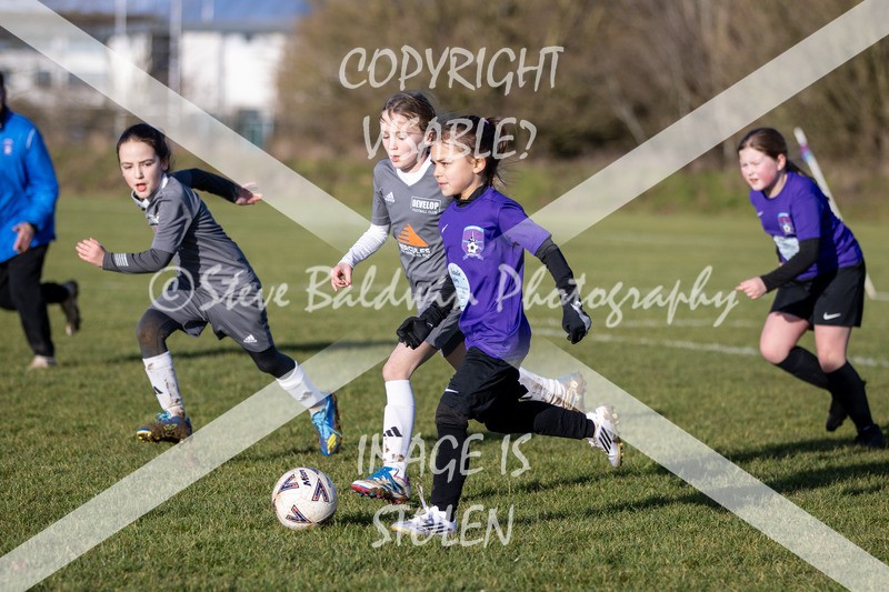 1DX31010 - 2026-01-17 FC Abbey Meads U9 Purple Girls V Develop FC U9 Girls