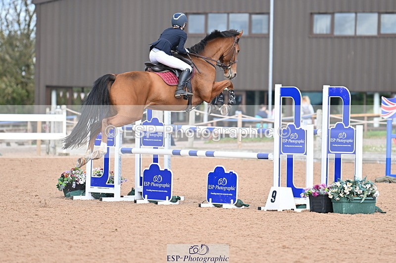 231014A-105755-04267 - Cls 18 Newcomers & 1.10m Open