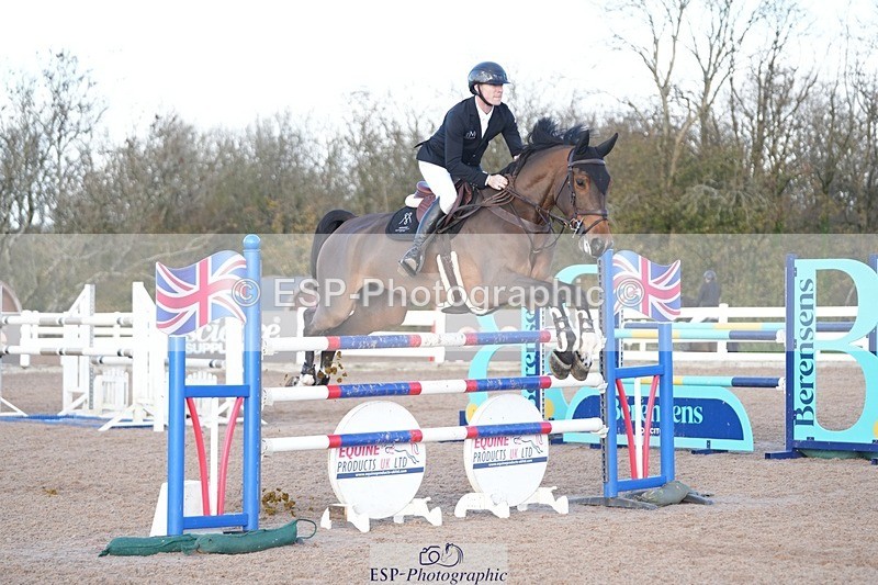 251108-125116-02582 - Cls 13 Foxhunter and 1.20m Open