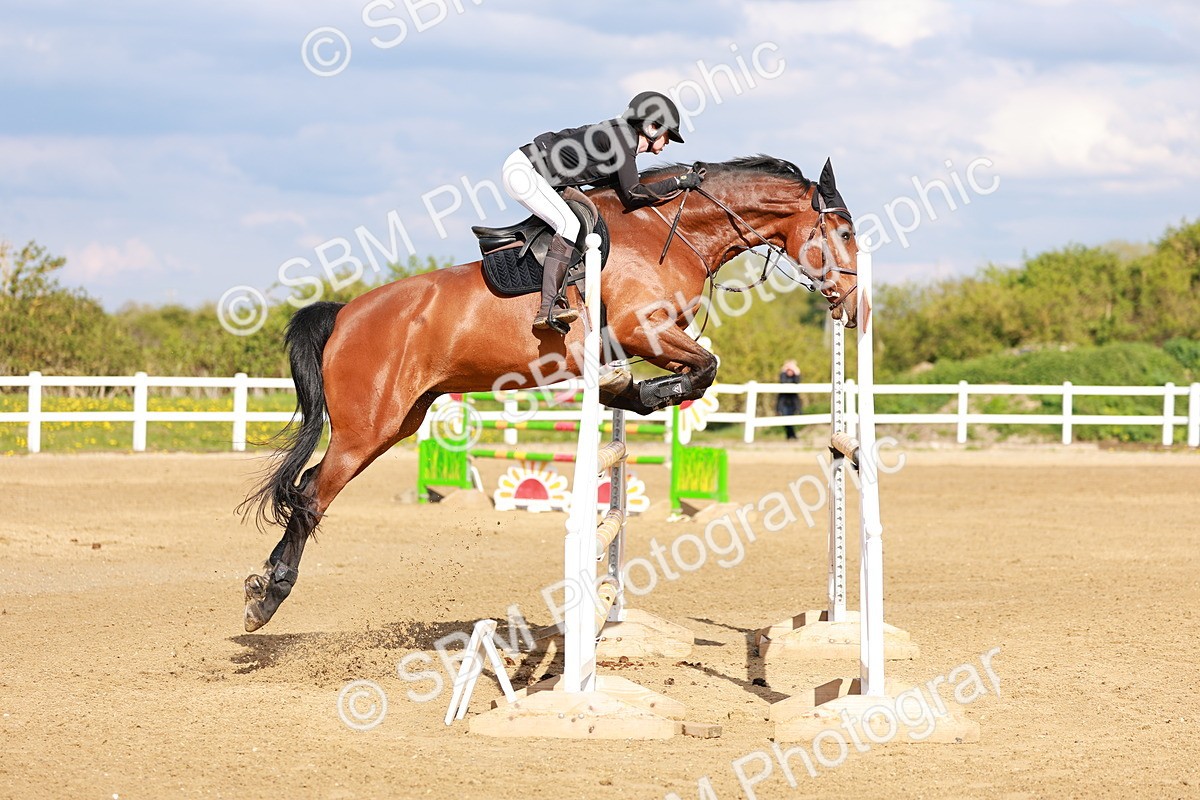SBM_002441 - Class 5 - Senior Foxhunter - 1.20m