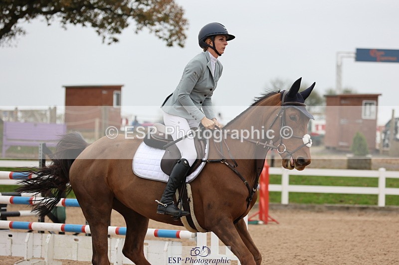 241101A-133136-02125 - FRI Cls 6 Foxhunter and 1.20m Open