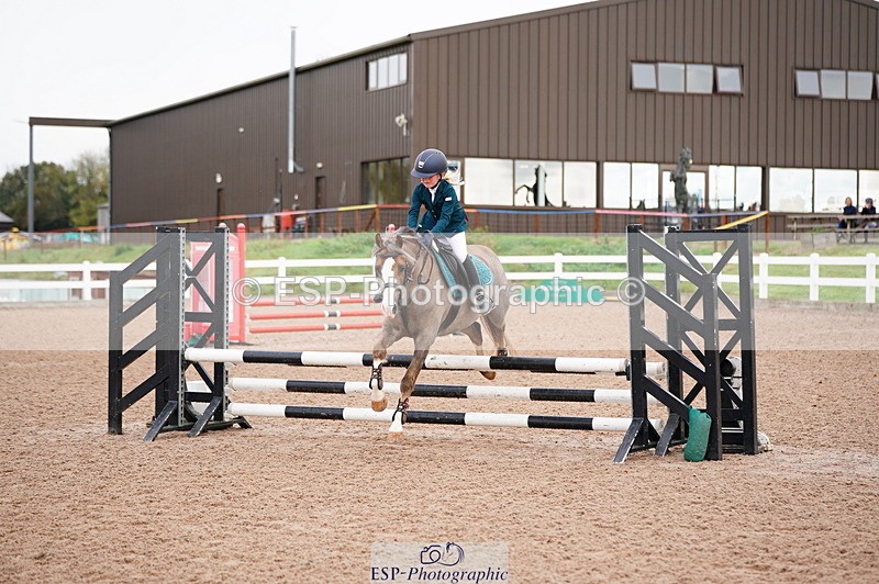 241027A-094012-01843 - SUN Cls 2 Pony Intro 70cm