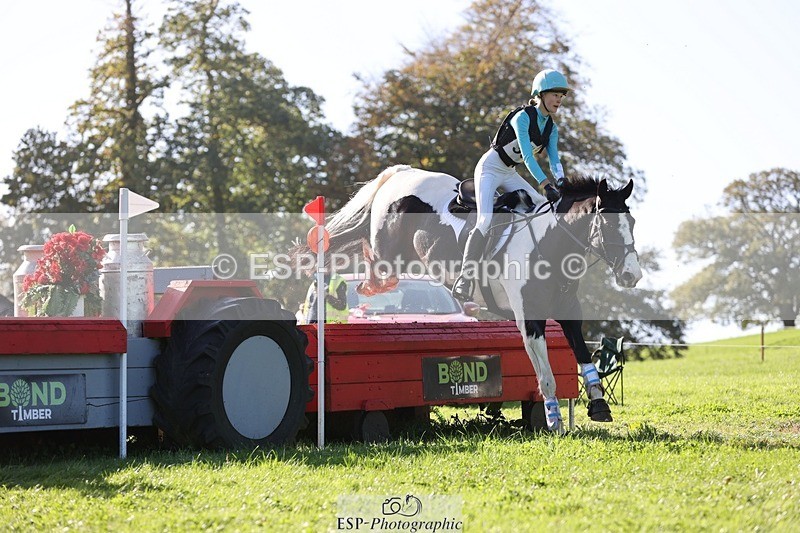 241026-115333-13288 - 387-Kelly.Knockaert-PIPER.II