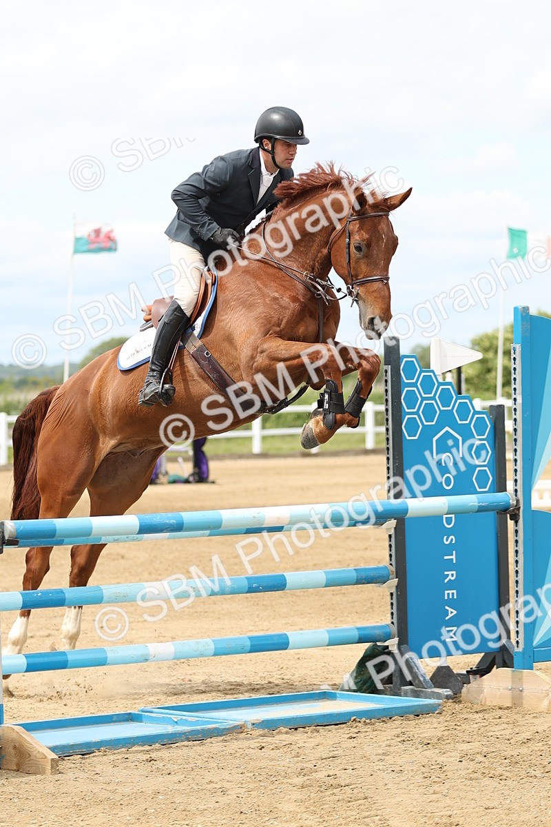 SBM_000912 - Class 4 - Senior Newcomers - 1.10m