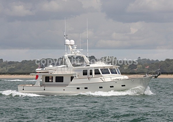 090725 VENTURE IMG_0635 - Motor Yachts