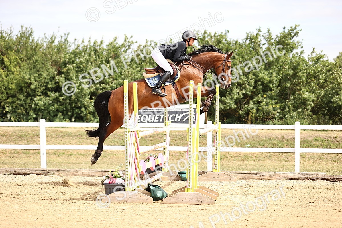 SBM_009740 - Class 8 - Senior Newcomers - 1.10  Open