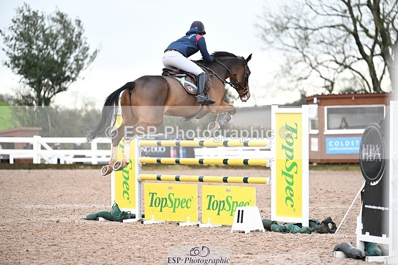 251206-132810-01106 - Cls 13 Snr Foxhunter and 1.20m