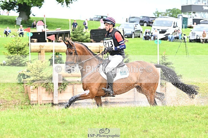 240525-150645-16184 - 213-GLOBAL_KARINA-Hector_Payne