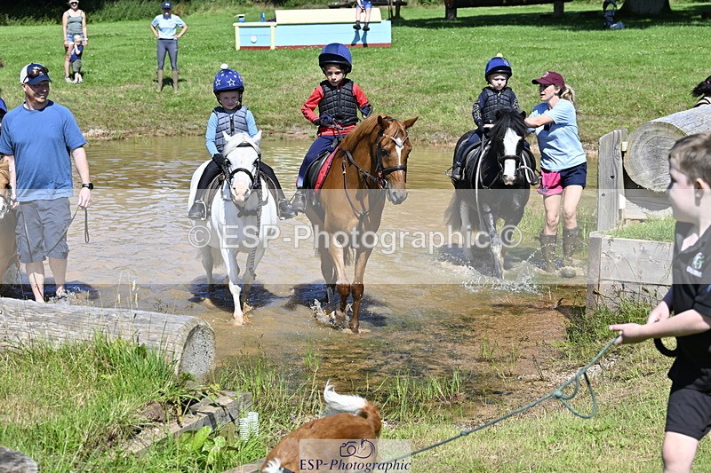 240728B-111146-01168 - Gemma's Group XC