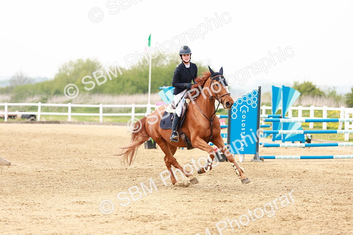  - Class 18 - Senior Newcomers - 1.10m