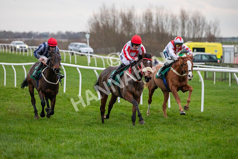 171224-Race 7-Moonbow-0420 - Race 7