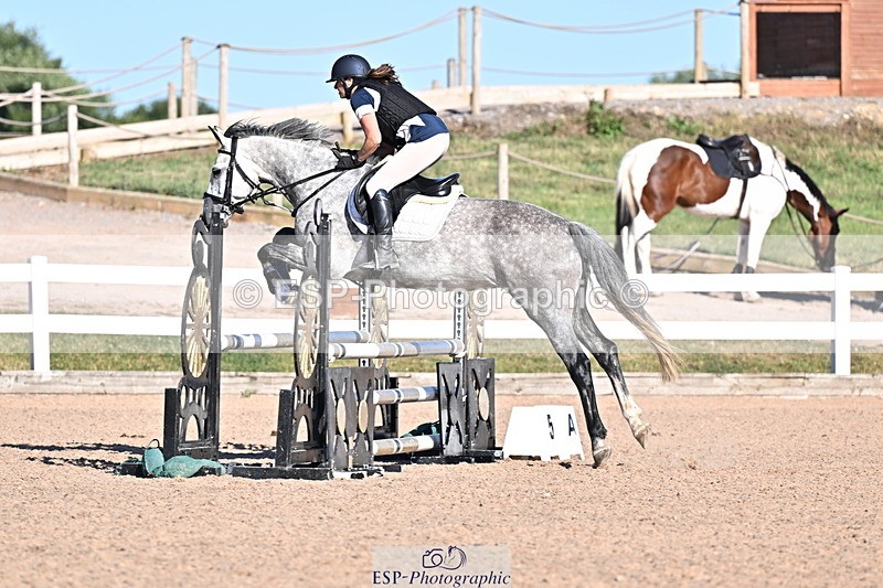 250708A-181540-00448 - 90cm Classes