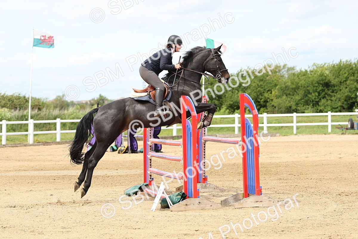 SBM_001031 - Class 4 - Senior Newcomers - 1.10m