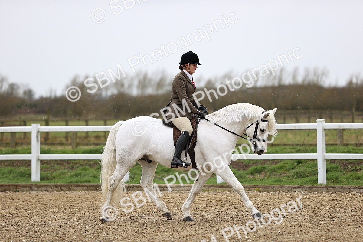 SBM_007502 - Class 31-32 - M&M Confined Novice Small-Large