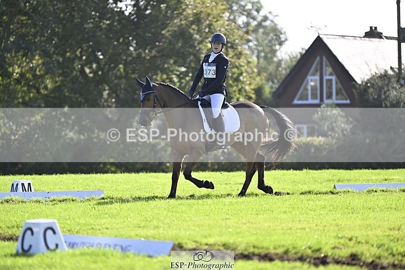 241025-115841-06976 - 373-Isabelle.Thwaite-BEACH.LADY