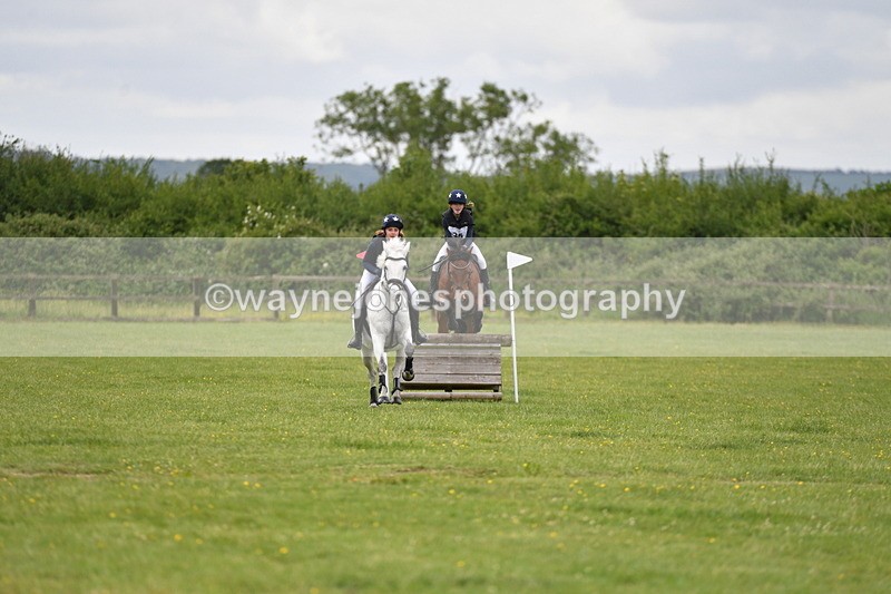 WJ5_3451 - Class 5 80cm Pairs