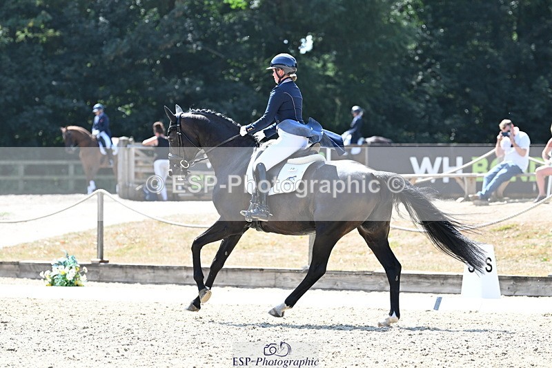 250810A-140038-07186 - 070-Abbie.NewburySeagry.Firstamour